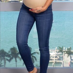 Plus maternity skinny jeans